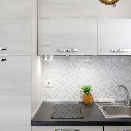 Capone Yourhosthelper Apartament
